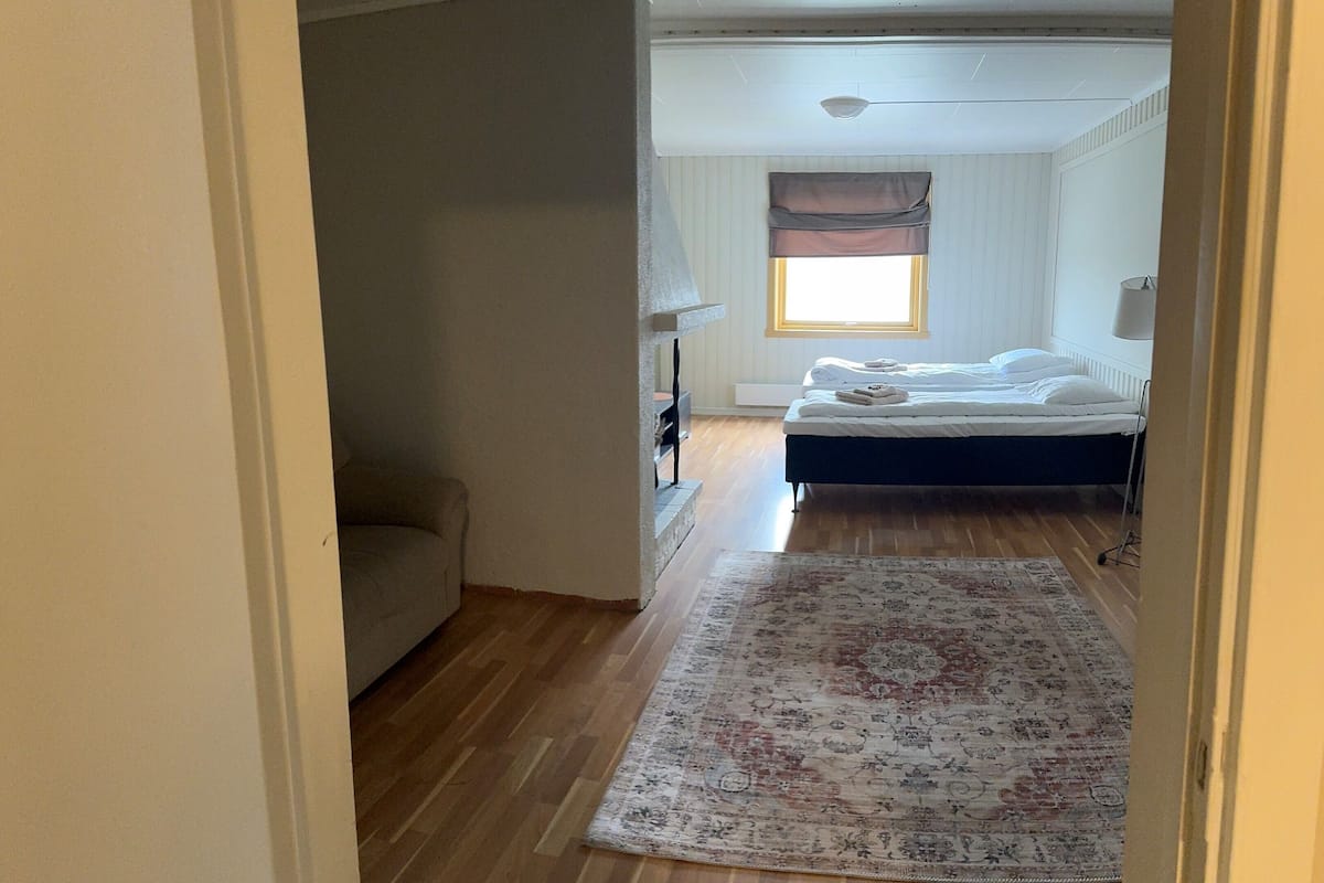 Economy Twin Room, 2 Twin Beds, Shared Bathroom | 2 bedrooms, free WiFi, bed sheets