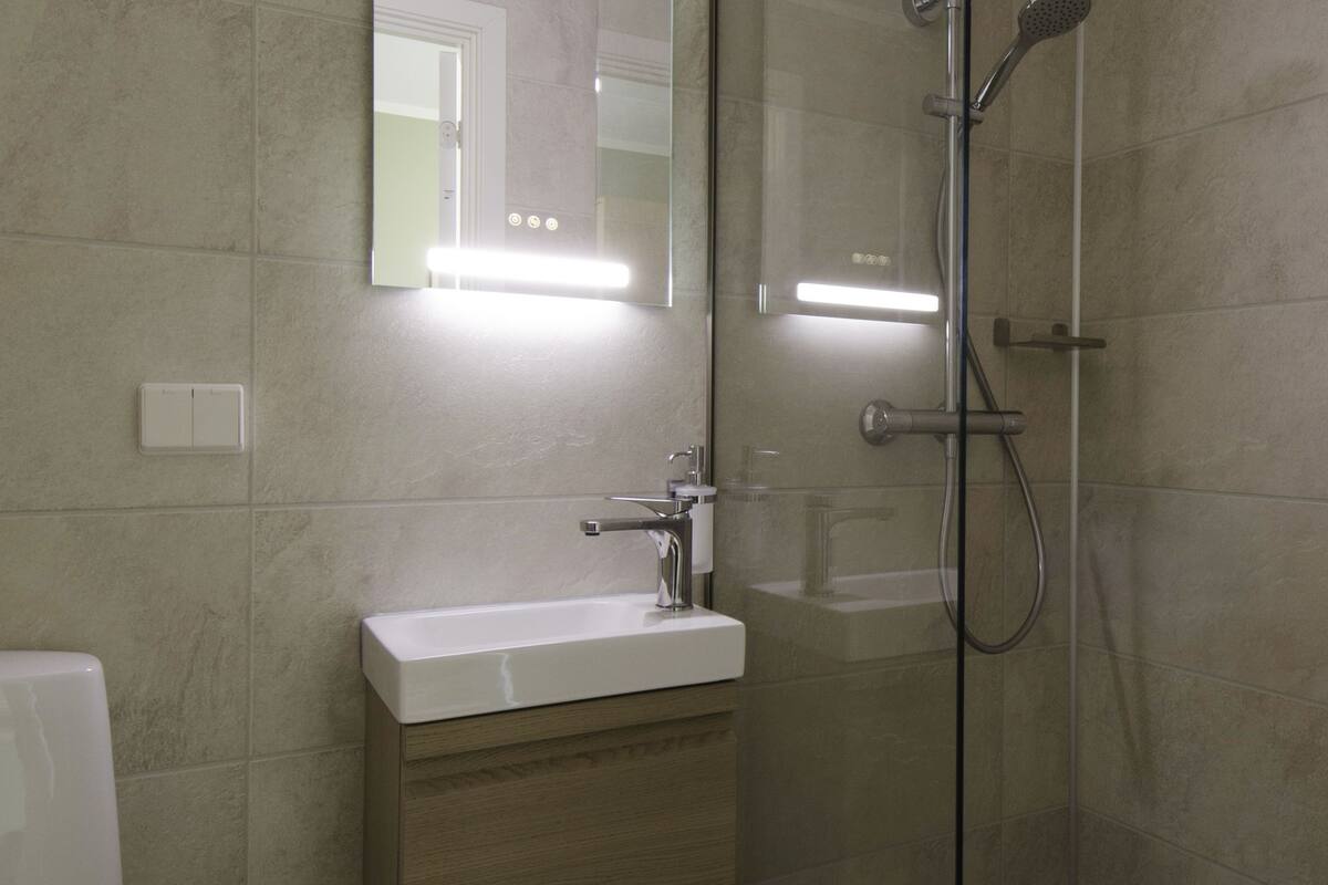 towels, soap, toilet paper