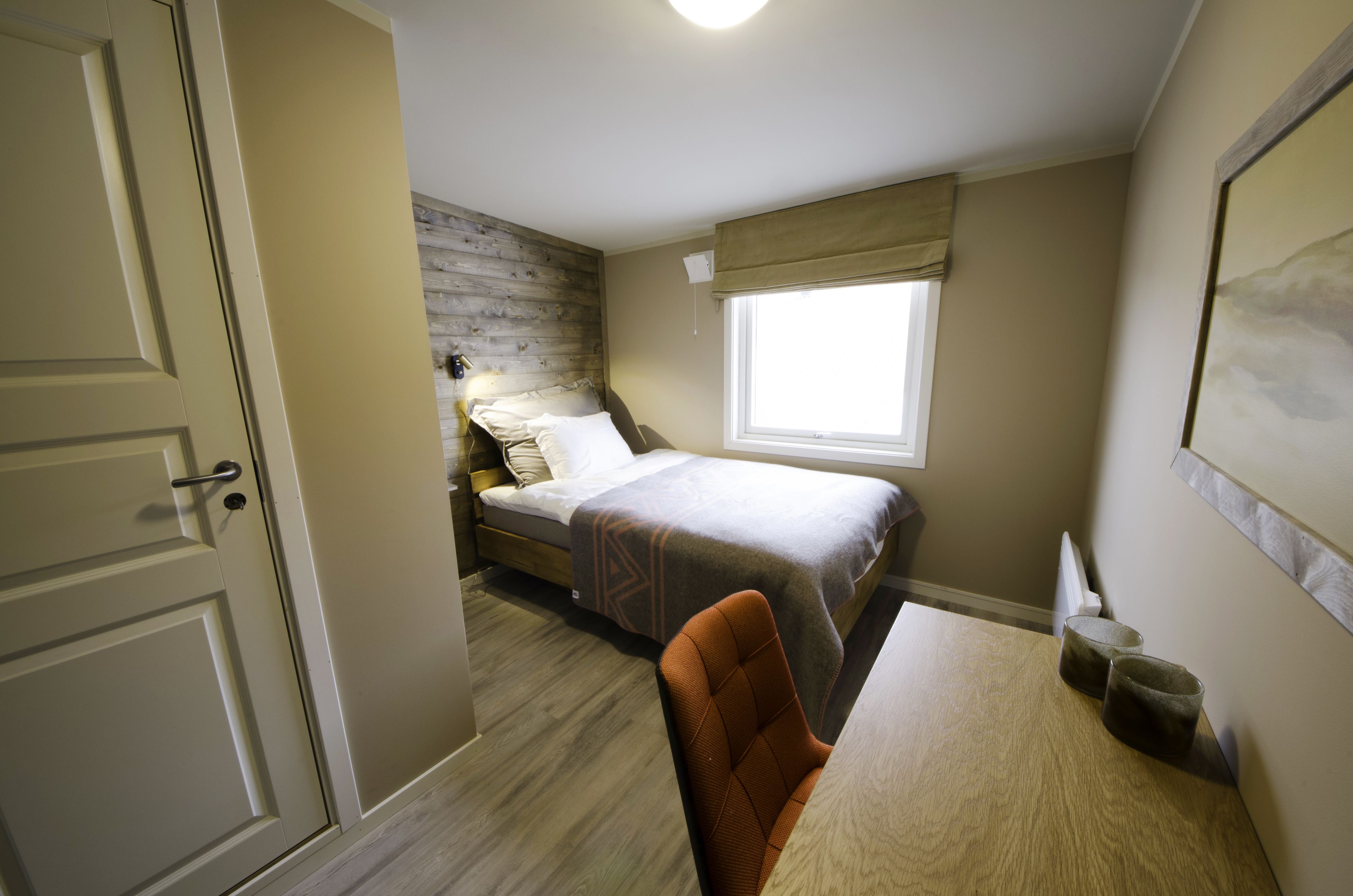 economy single room | free wifi, bed sheets