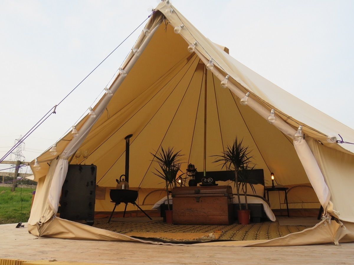 プレミアム テント (Bell Tent Buzzard) | 高級寝具、客室ごとに異なる装飾、客室ごとに異なるインテリア、可動式ベッド