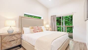 Deluxe-Ferienhütte, 1 King-Bett, Bergblick (The Hemlocks - One Bedroom Bungalow)