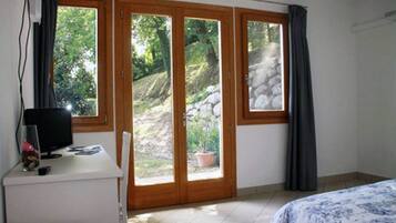 Superior Double or Twin Room | Desk, cots/infant beds, rollaway beds, free WiFi