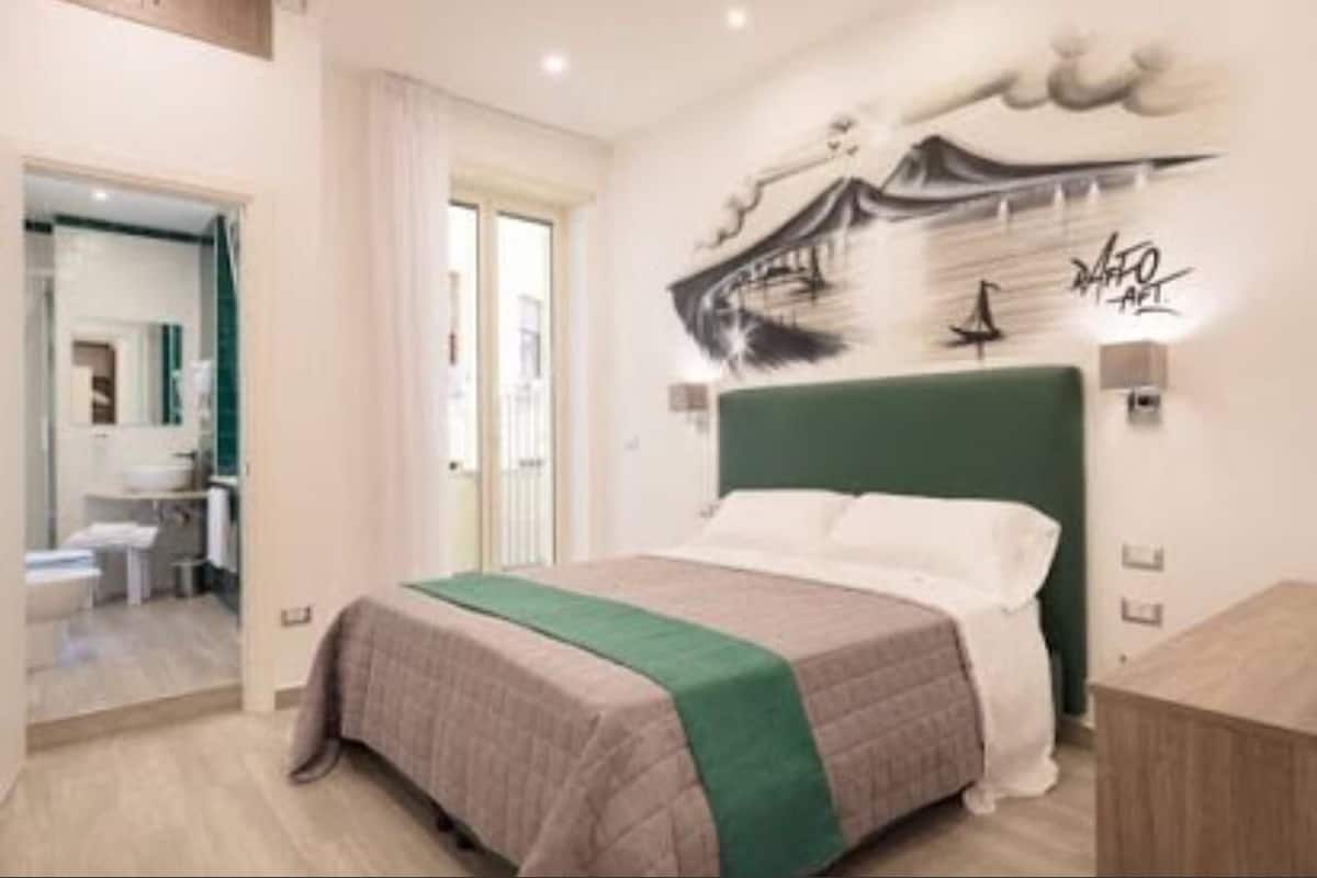 Double or Twin Room, Balcony | Minibar, desk, soundproofing, iron/ironing board (on request)
