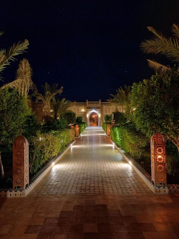 Property grounds - KASBAH YASMINA HOTEL (MERZOUGA)