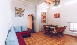 Breakfast, lunch, dinner served; local cuisine  - Monkey Finger House (Ait Sedrate Jbel El Soufla)