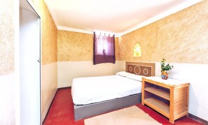 雙人房 | 免費無線上網、床單