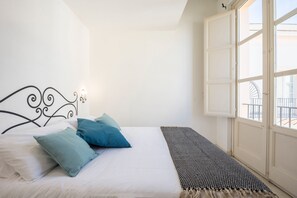 Appartement, 1 slaapkamer | 1 slaapkamer, een strijkplank/strijkijzer, gratis wifi, beddengoed