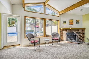Pool View - Cedarbrook Junior Suite-Heated pool 218/220 (Killington)