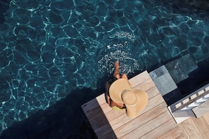 Suite (Pain de Sucre - Infinity Pool) | Terrace/patio