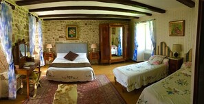 ห้องแฟมิลี่ | ห้องพักตกแต่งอย่างมีเอกลักษณ์, ตกแต่งพิเศษโดยเฉพาะ, เปล/เตียงเด็กอ่อน