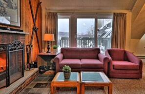 TV, DVD player - Mountain Green 3BR/2BA Two Floor Condo Suite 3F12 (Killington)