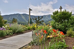 Property grounds - Mountain Green 3BR/2BA Two Floor Condo Suite 3F12 (Killington)