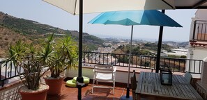 Outdoor dining - Village house with superb sea view (Algarrobo)