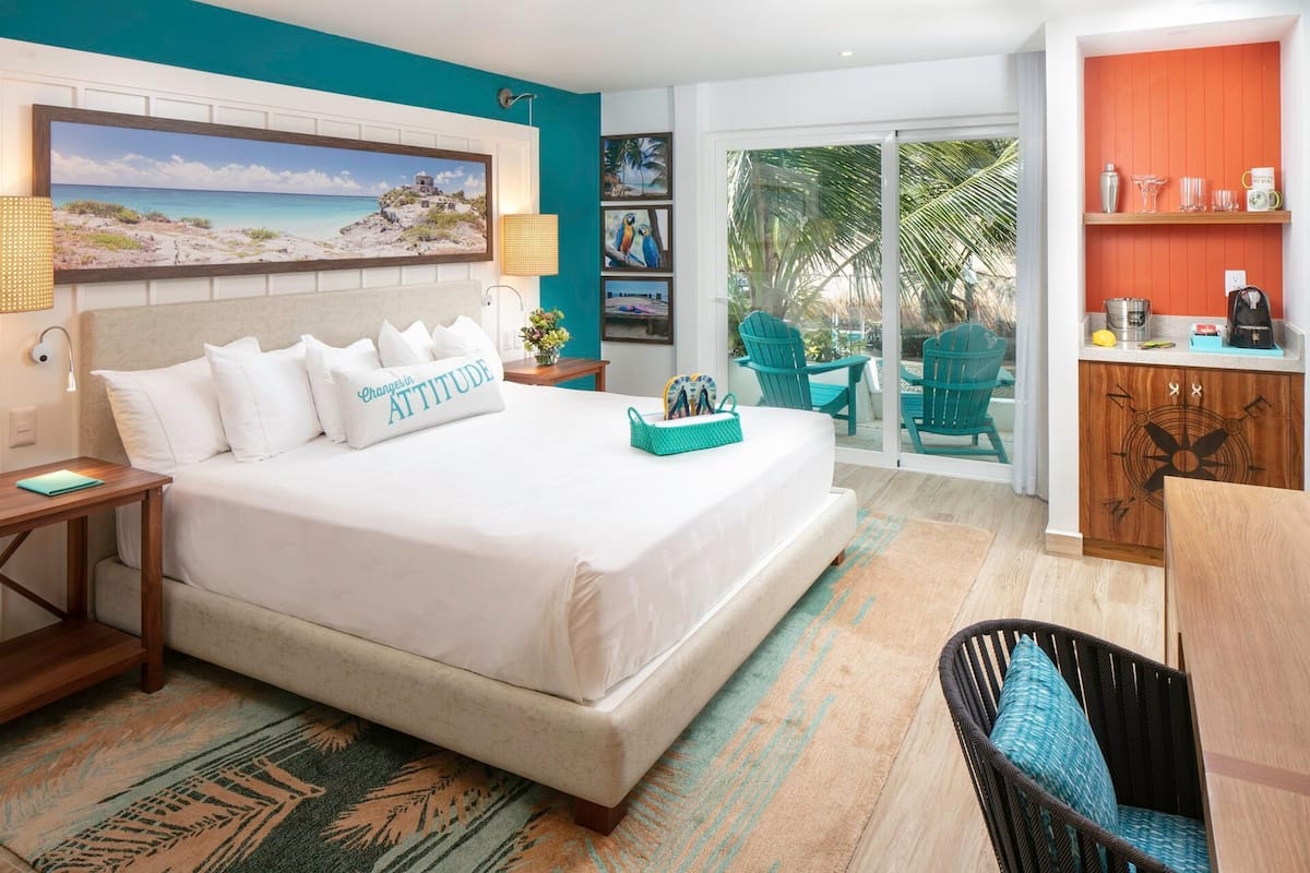 Premium bedding, down comforters, minibar (free items), in-room safe