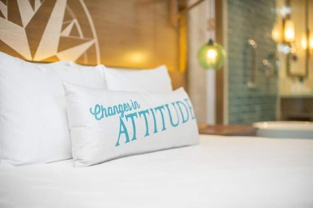 1 makuuhuone, ylelliset vuodevaatteet, untuvapeitot