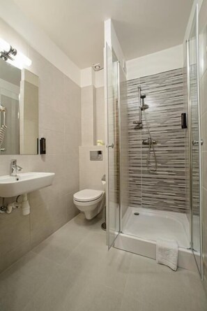 Double Room, 1 Double Bed | Bathroom