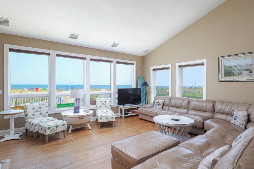 Ocean Front Beach House. Walking Distance To Jenkinsons. - Point Pleasant Beach, NJ