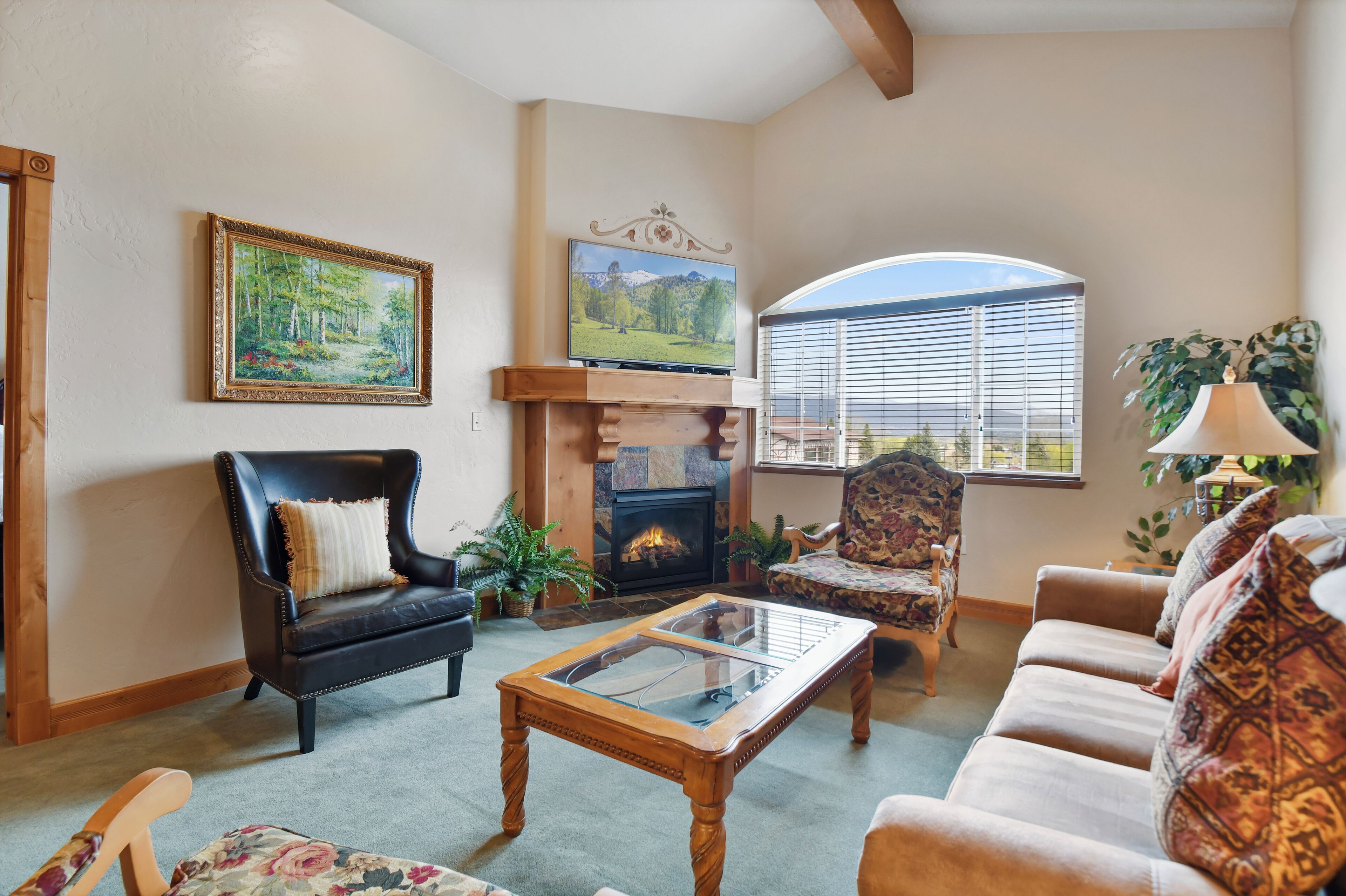 Adventure Hub~Backcountry Ski|Snowmobile|Scuba Diving Villa 3085-1