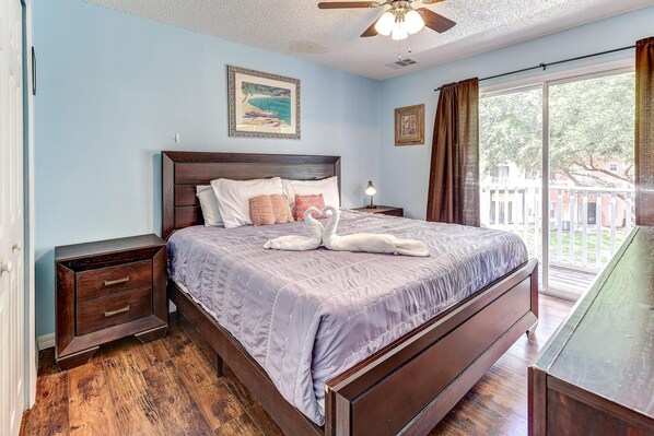 3 bedrooms, iron/ironing board, travel cot, free WiFi - Close to Disney 3 bedroom 2.5 bath-Unit 15 Emerald (Kissimmee)