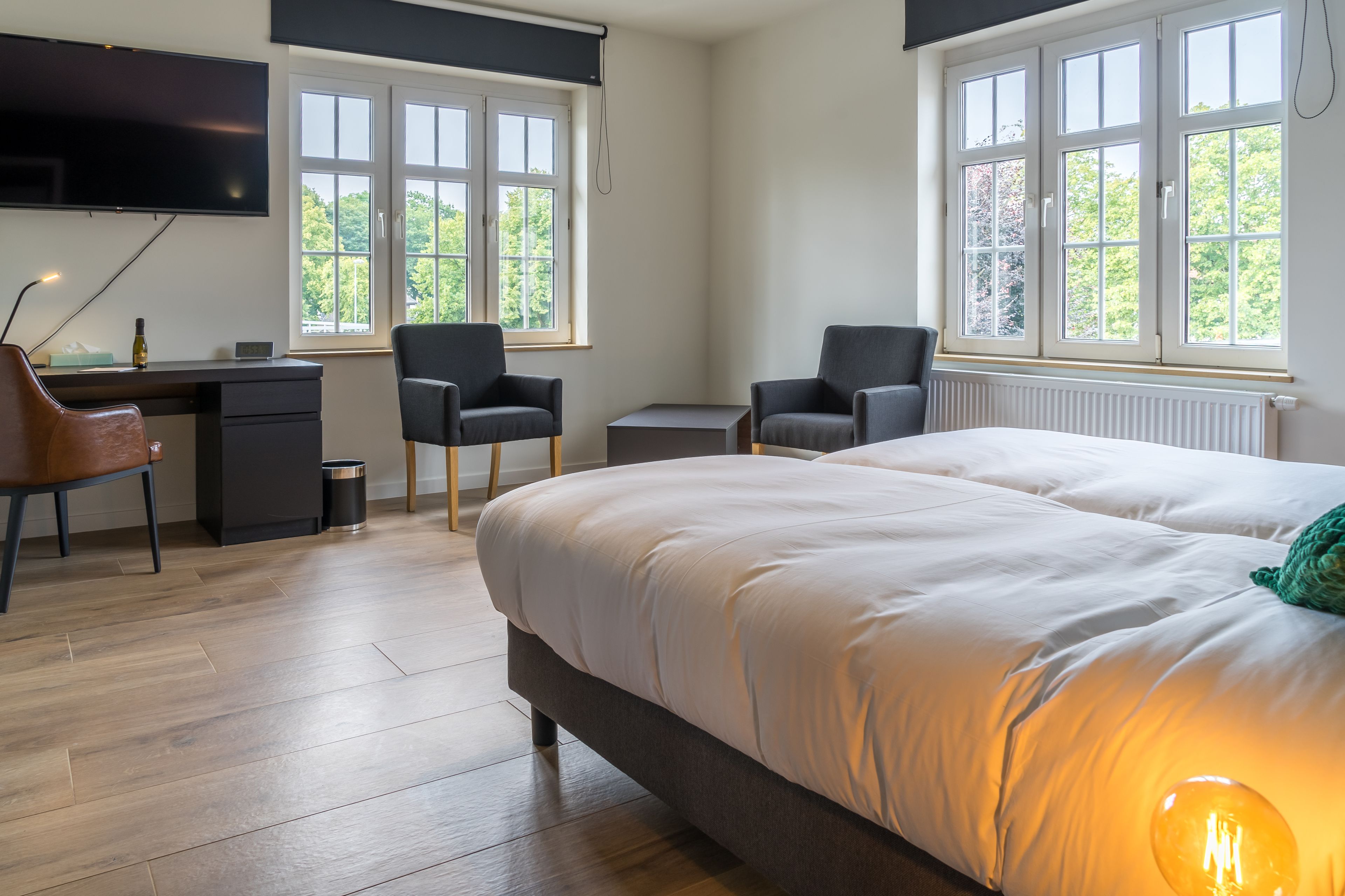 superior room | minibar, in-room safe, desk, laptop workspace