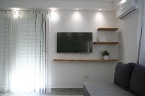 TV