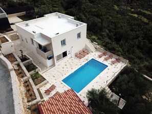 Exterior - Villa Anabella peaceful holiday home, in Klis, with pool to enjoy (Klis)
