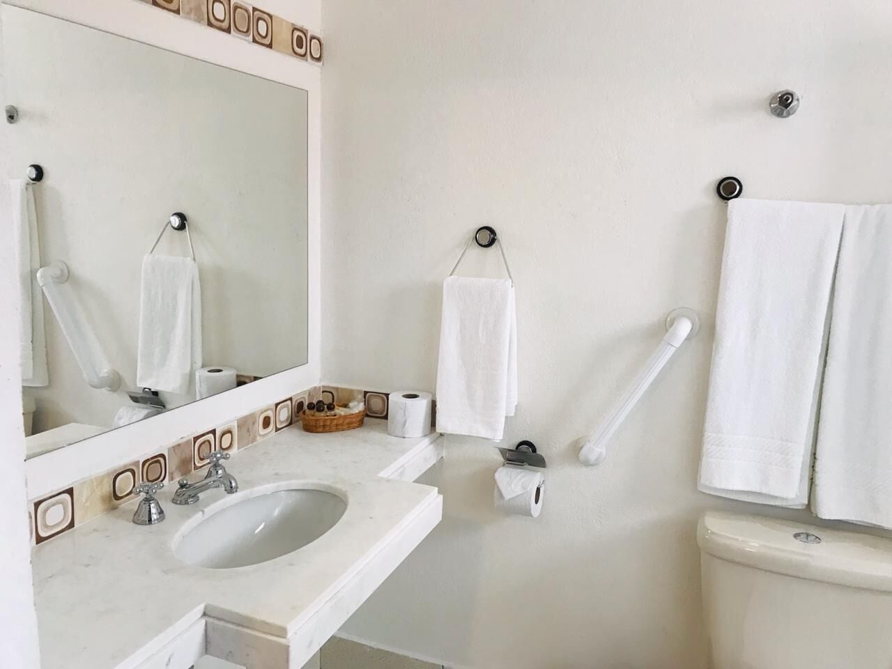 standard quadruple room | bathroom | free toiletries, hair dryer, towels, soap