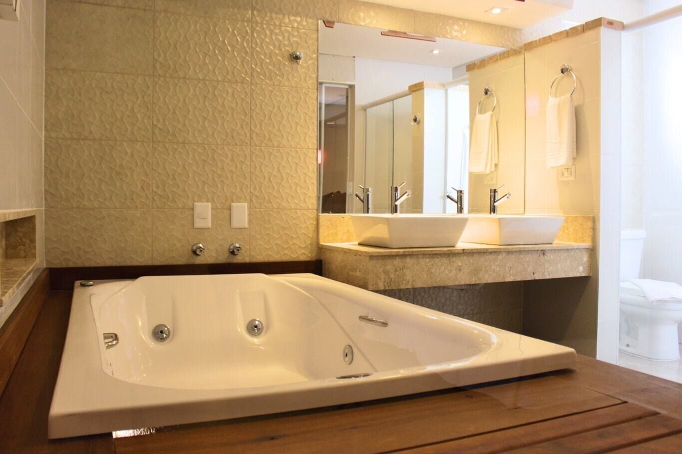 deluxe room | bathroom | free toiletries, hair dryer, towels, soap