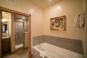 Shower, jetted bath, hair dryer, towels