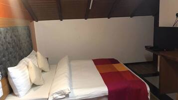 Standaard kamer | Lakens van Egyptisch katoen, luxe beddengoed, donzen dekbedden