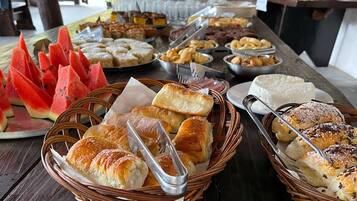 Desayuno buffet incluido todos los días