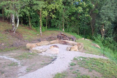 Secluded with best views in E. KY. Can see 3 states.You won’t be disappointed!!!