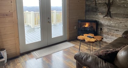 Secluded with best views in E. KY. Can see 3 states.You won’t be disappointed!!!