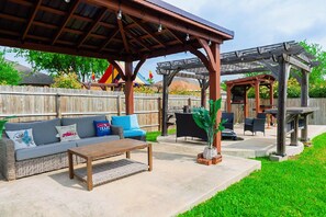Terrace/patio - Five Star New  Property North of San Antonio - discounts (San Antonio)