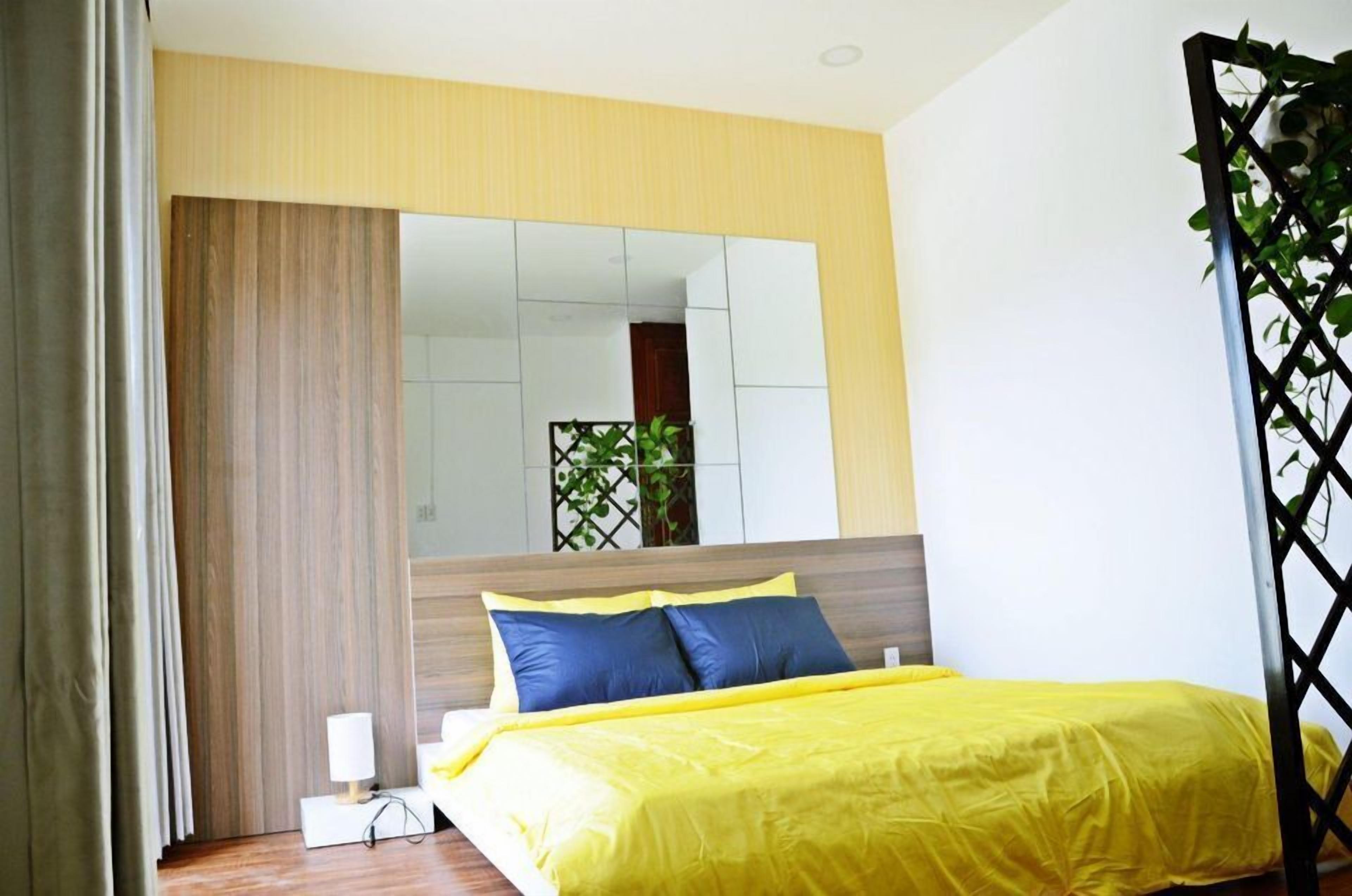 Standard Double Room | Bathroom | Free toiletries, hair dryer, slippers, bidet