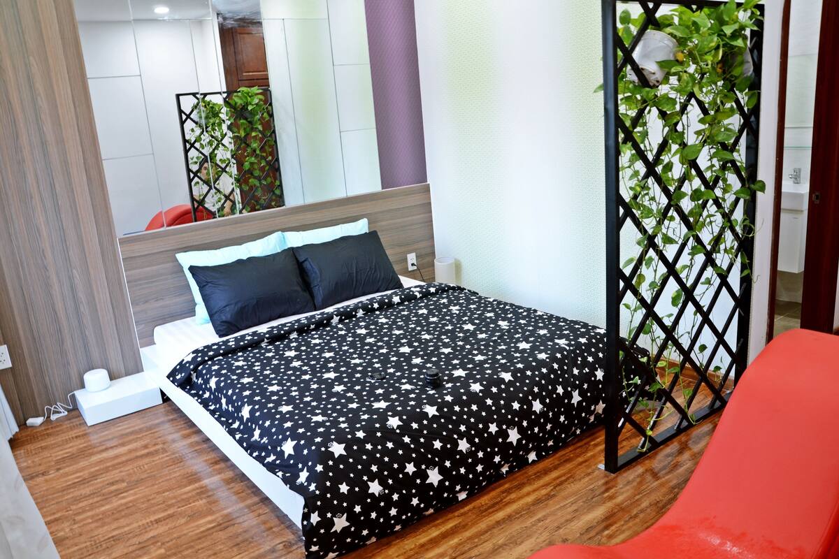 Morning Sunshine Room | 1 bedroom, minibar, desk, free WiFi