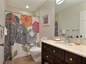 Shower, free toiletries, hair dryer, towels