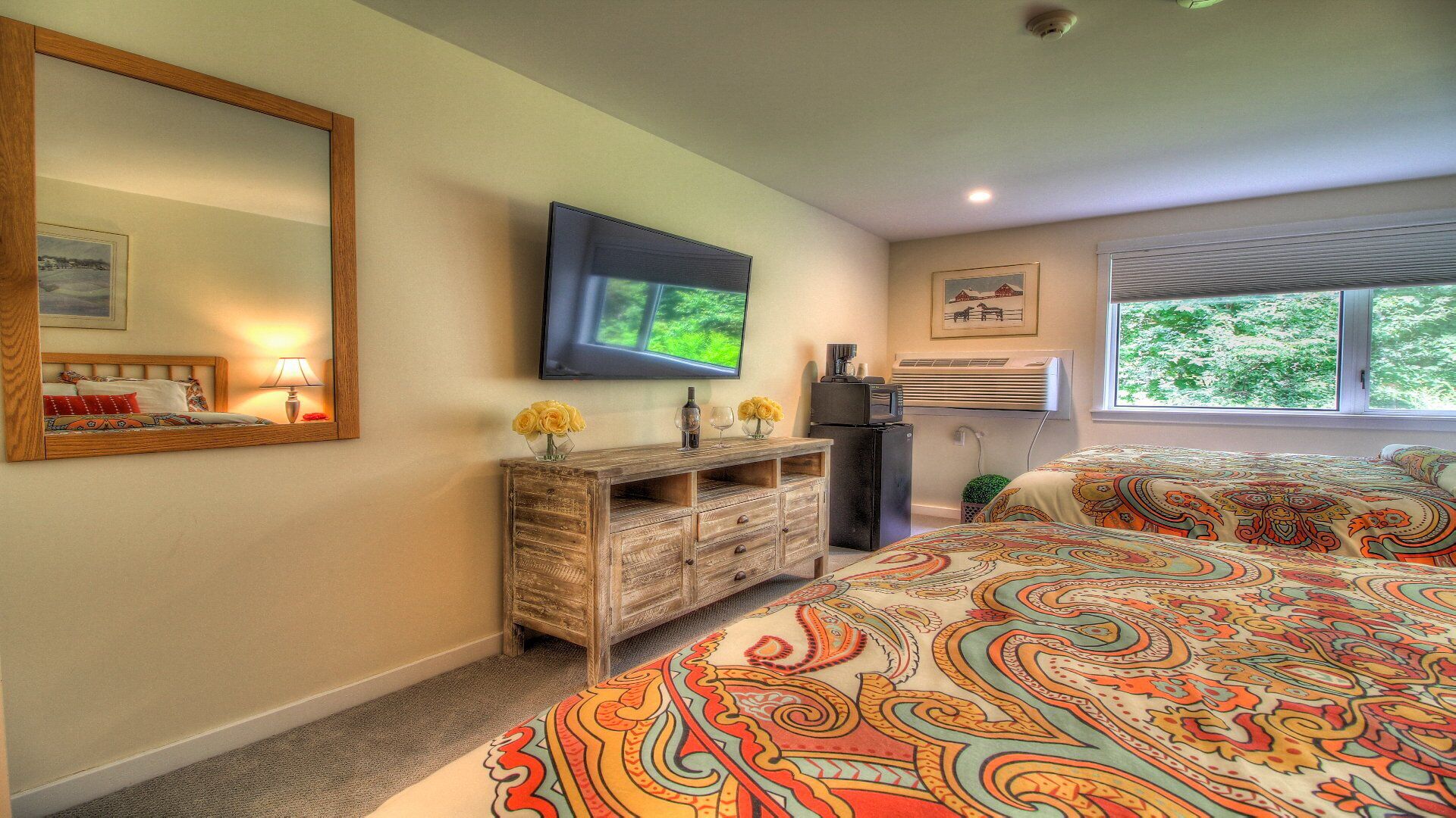 Iron/ironing board, travel crib, free WiFi, bed sheets