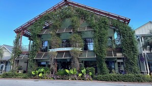 Exterior - Dog friendly Sparrow Pond Cottage (Kiawah Island)
