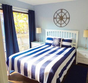 3 slaapkamers, een strijkplank/strijkijzer, gratis wifi, beddengoed