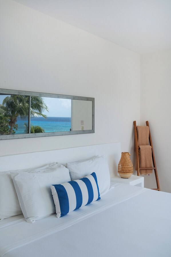 Panoramic-Suite | Zimmersafe, Verdunkelungsvorhänge, kostenloses WLAN, Bettwäsche