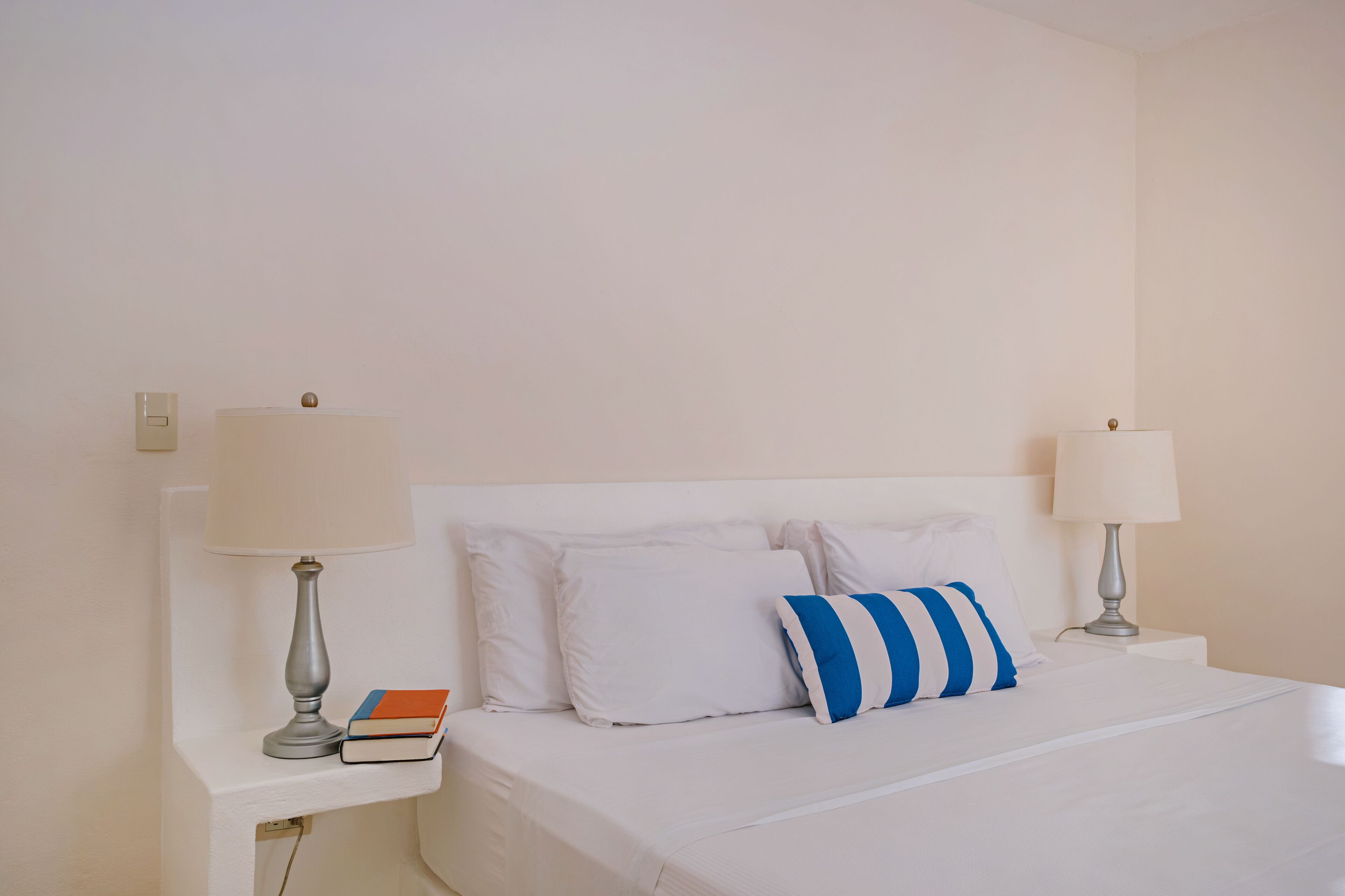 basic suite | 1 bedroom, free wifi, bed sheets