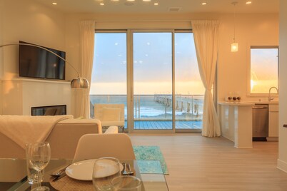 Luxury Beachfront Penthouse near SF (3)