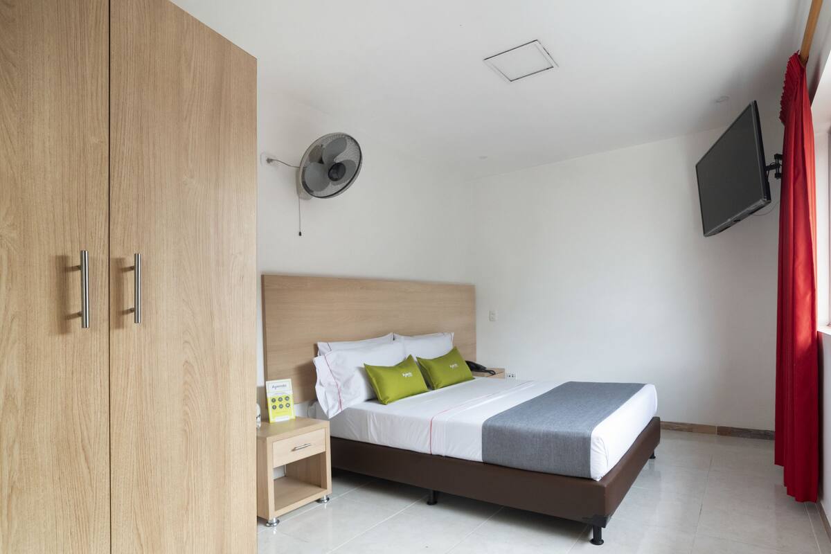 Double Room | Hypo-allergenic bedding, free WiFi, bed sheets