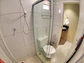 Double or Twin Room | Bathroom | Shower, free toiletries, towels - Pousada Cangaço (Santana Do Ipanema)