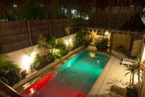 المنشأة من الداخل