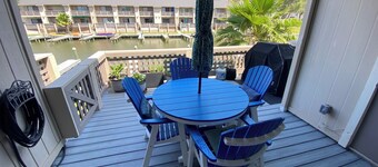 ベイハウスコンド3ベッドルーム2バス