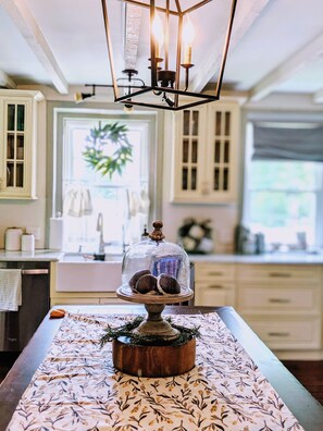 Interior - Historic Hideout - Unique Getaway in Amish Country with HOT TUB (Gordonville)