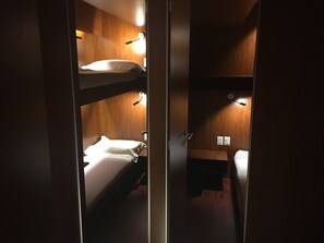 Basic-Zimmer | Allergikerbettwaren, schallisolierte Zimmer, kostenloses WLAN