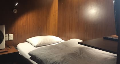 Onkel Inn Airport Sleepbox